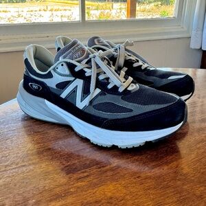 New Balance 990V6